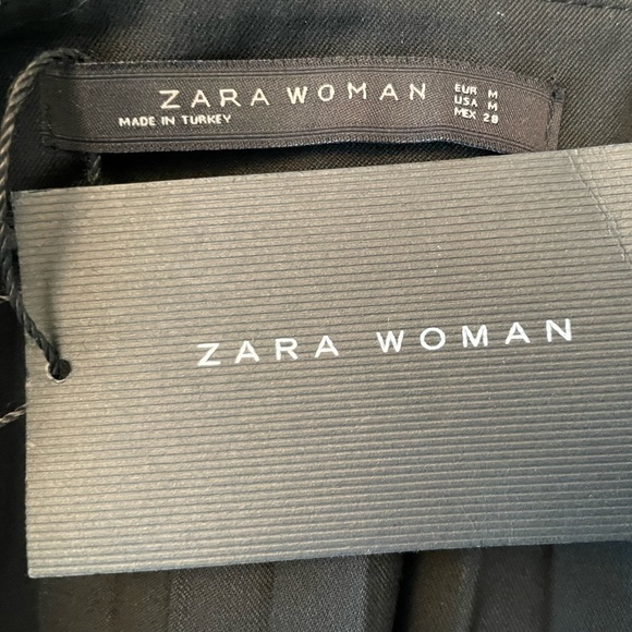 NWT Zara Woman Pleated Miniskirt - M - Picture 3 of 4